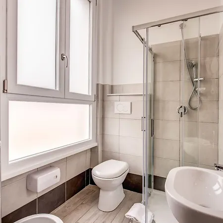 Floor 6 Boutique By Dot ローマ